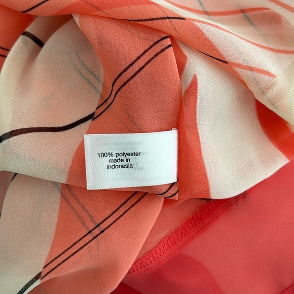 Lane Bryant Coral & Cream/Off White Geometric Asymmetrical Tunic. Size 22/24. - Picture 12 of 13